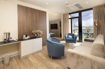 Junior Suite, Multiple Beds, Non Smoking, City View