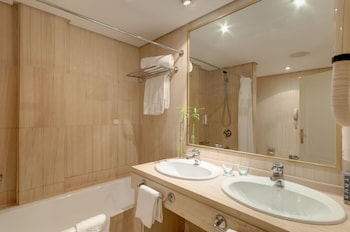 Triple Room (3 adults)
