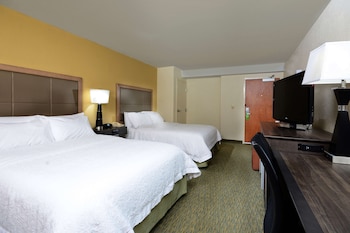 Room, 2 Queen Beds, Accessible, Non Smoking (Roll-in Shower)