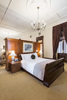 Suite, 1 King Bed