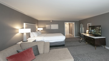 Classic King Room with Balcony