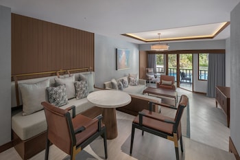 Suite, 1 Bedroom, Lagoon View (Lagoon Access)