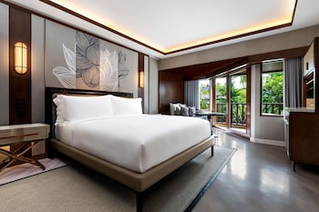Room, 1 King Bed, Garden View