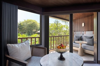 Room, 1 King Bed, Garden View
