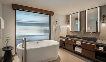 Studio, 2 Double Beds, Lagoon View (Lagoon Access)
