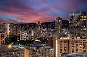 Family Room, Multiple Beds, City View