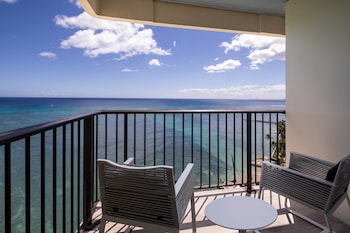 Suite, 1 Bedroom, Roll-in Shower, Oceanfront (Accessible, Kai Suite)