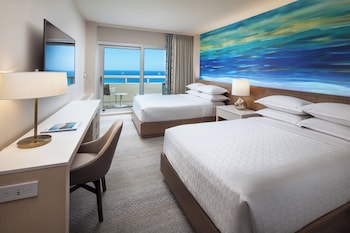 Room, 2 Double Beds, Mobility Accessible, Oceanfront (Bathtub, Floor 10 to 19)