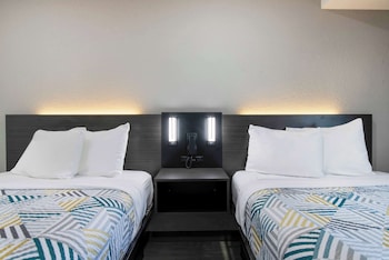 Standard Room, 2 Double Beds, Accessible, Non Smoking