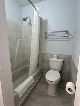 Deluxe Room, 1 King Bed, Smoking