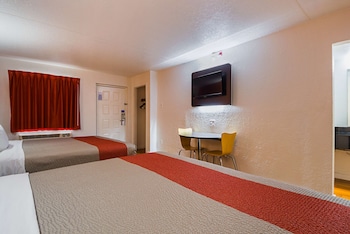Standard Room, Multiple Beds, Accessible, Non Smoking