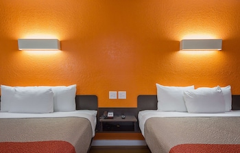 Standard Room, Multiple Beds, Accessible, Non Smoking