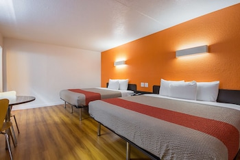 Standard Room, Multiple Beds, Accessible, Non Smoking