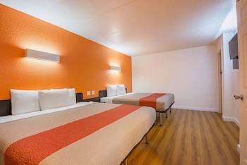 Standard Room, Multiple Beds, Accessible, Non Smoking