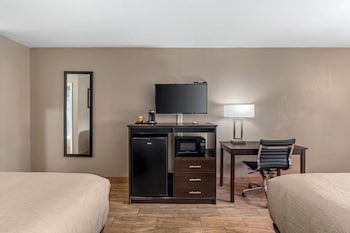 Standard Room, 2 Queen Beds, Non Smoking