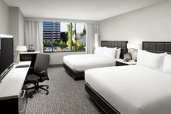Room (2 King Beds)