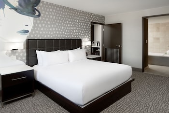 Deluxe Suite, 1 King Bed
