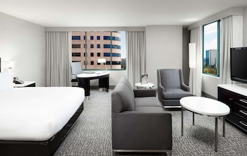 Room, 1 King Bed, Corner