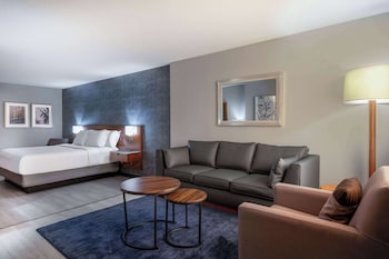 Deluxe Room, 1 King Bed, Balcony