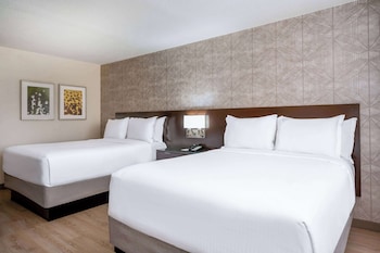 Premier Room, 2 Queen Beds, Non Smoking