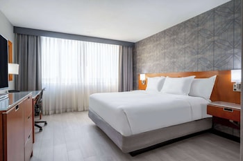 Premier Room, 1 King Bed