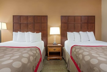 Room, 2 Queen Beds, Accessible, Non Smoking (Mobility, Bathtub w/Grab Bars)