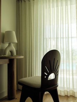 Room, 1 King Bed, Mobility Accessible (Village)