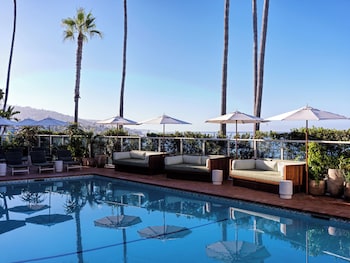 Room, 1 King Bed (Pool Level)