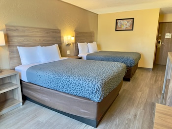 Standard Room, 2 Queen Beds, Non Smoking