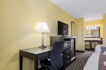 Standard Room, 2 Queen Beds, Smoking