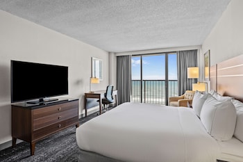 1 King Bed, Balcony, Partial Ocean View, Non Smoking