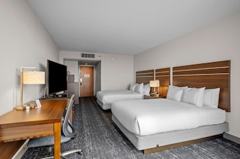 2 Queen Beds, Ocean View, Mobility Access, Balcony, Non Smoking