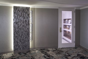 Room, 1 King Bed, River View