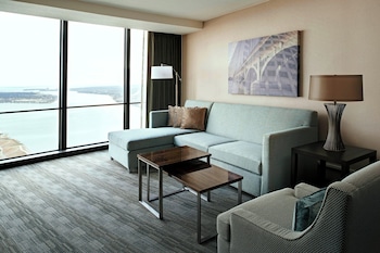 Executive Suite, 1 Bedroom, Non Smoking, River View