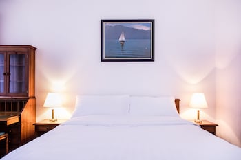 Apartment, Non Smoking, Kitchenette ( 2 separate single beds in the lounge)