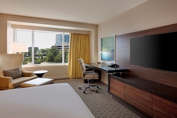 Standard Room, 1 King Bed, Accessible (Hearing)