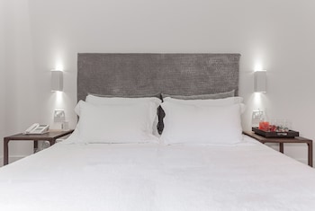 Deluxe Room, Connecting Rooms