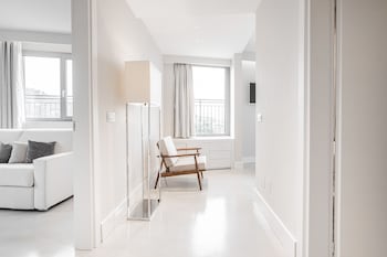 Suite (Open)