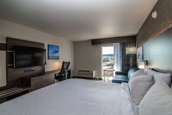 Standard Room, 1 King Bed, Balcony, City View