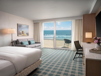 Views Oceanfront with Ocean Club 1K