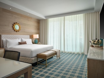 The Views Resort View 1 King