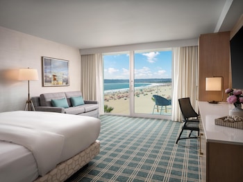 Views Oceanview with Ocean Club 1K