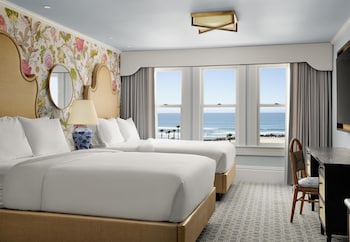 Victorian Oceanfront 2 Queens