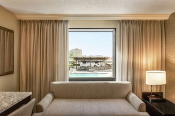 Room, 1 King Bed, Pool View