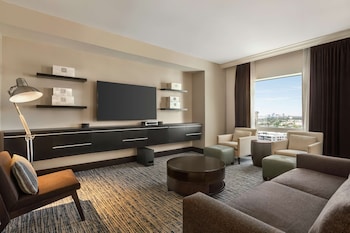 Suite, 1 King Bed, Non Smoking