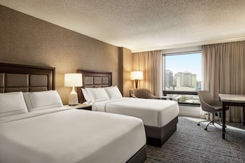 Room, 2 Double Beds, Pool View