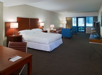 Suite, 1 King Bed, Balcony