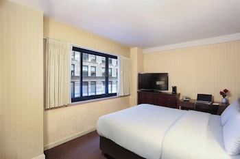 Standard Room, 1 Queen Bed
