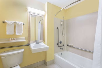 Room, 1 King Bed, Accessible, Non Smoking (Third Floor)