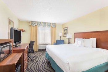 Room, 1 King Bed, Accessible, Non Smoking (Third Floor)